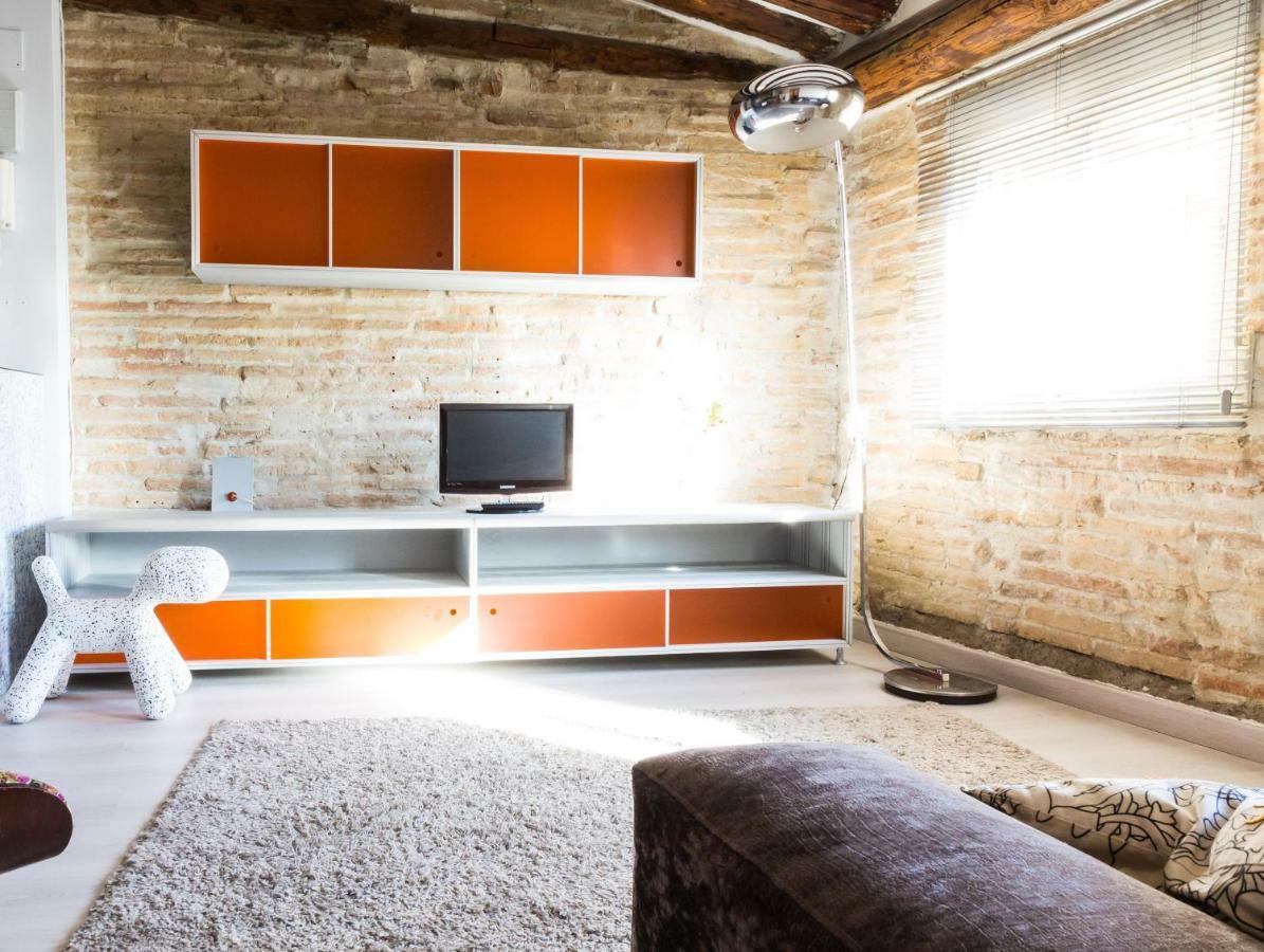 Fantastica Buhardilla Pz. Pilar Apartment Zaragoza Exterior photo