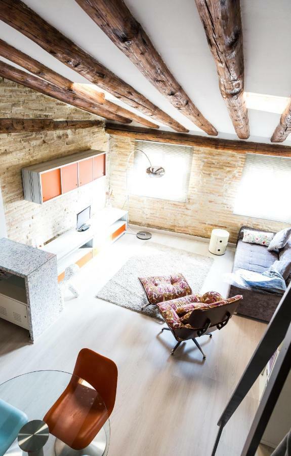 Fantastica Buhardilla Pz. Pilar Apartment Zaragoza Exterior photo